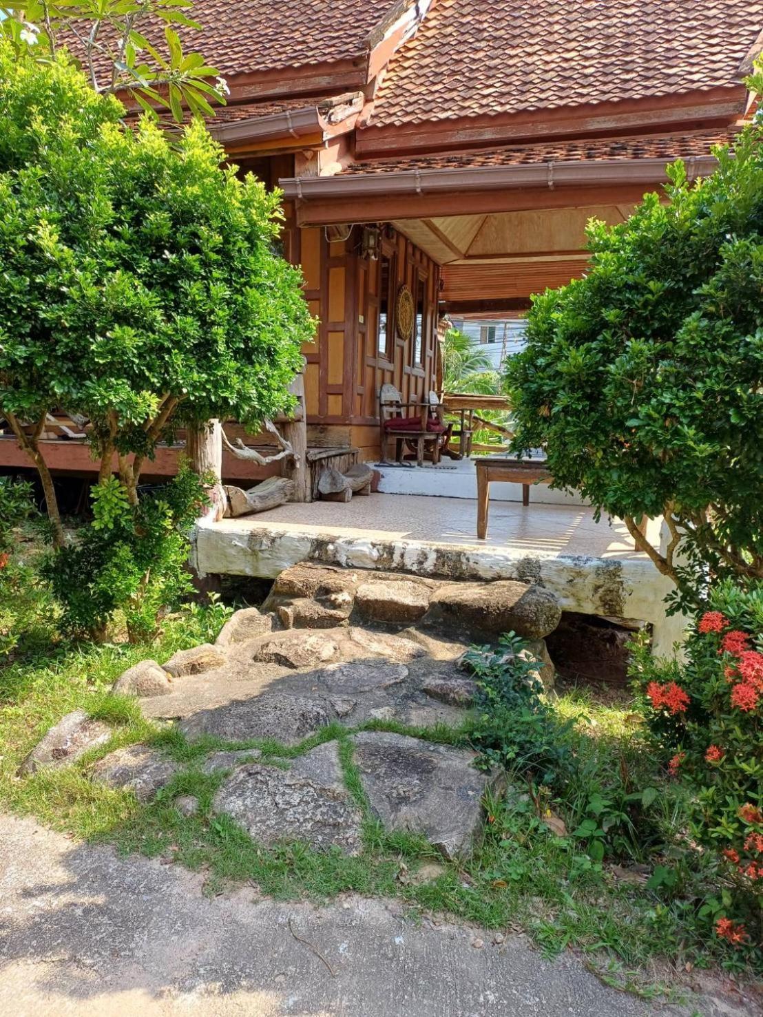 Orchid Home Тау Экстерьер фото